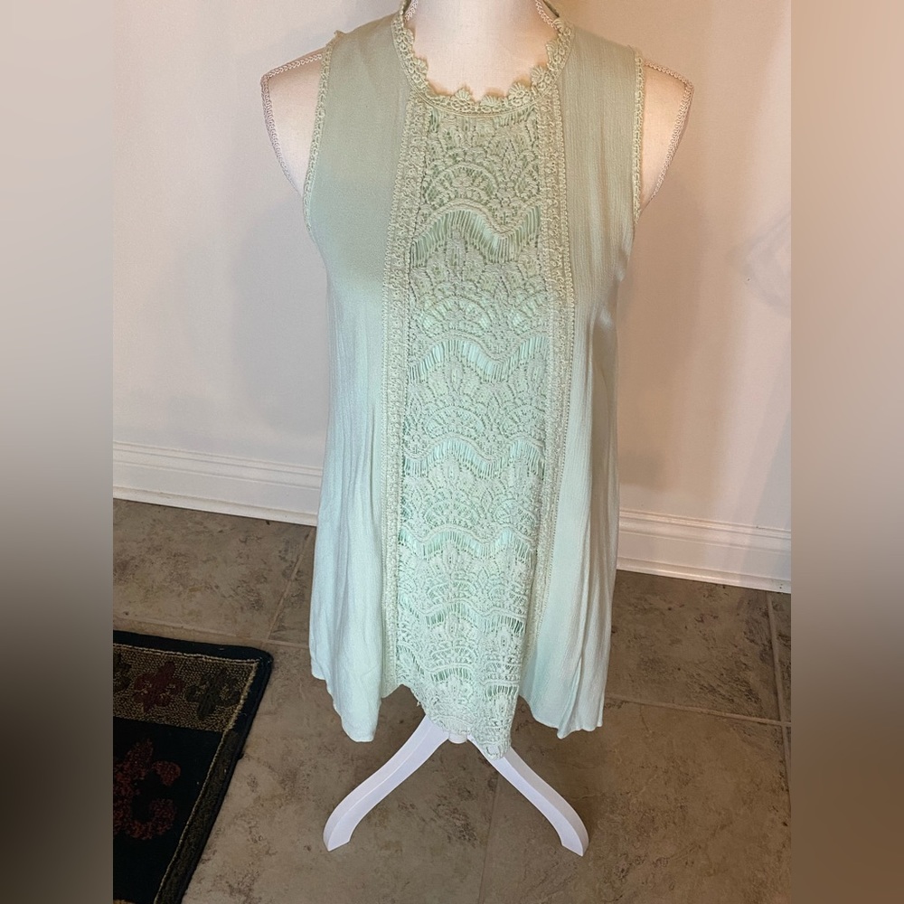 Andree’ by Unit dress, size small, mint green color, with crochet material